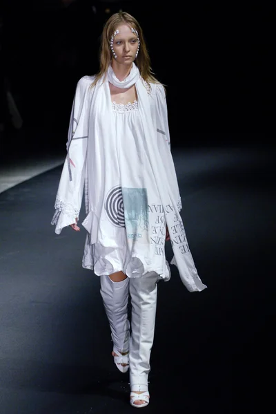 Look 18